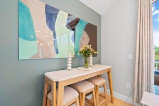 Beach Rd, 300ft to Beach Access & 500ft to Siesta Key Village, 2bdr - Siesta Key - 1