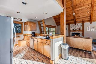 Bright Keystone Getaway w Loft Near Ski Lifts - 1