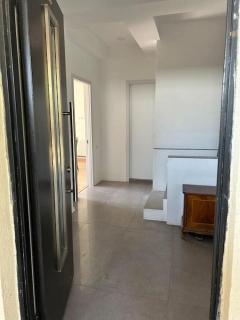 მყუდრო სახლი ფუნიკულიორის პარკთან - 7