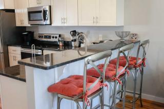 Sojourn's Sea Views with Balcony Sleeps 6 - 3