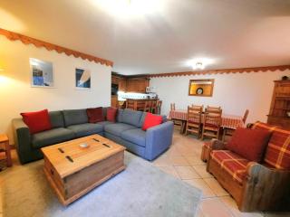 Appartement Confort 4* avec Wi-Fi, Balcon et Parking - Pied des Pistes Les Menuires - FR-1-452-246 - Les Menuires - 0