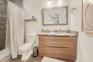Charming 2BR Bungalow 4 Minutes to Duke University - Durham - 1