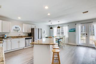 Sel De Vie A side 4 Bedrooms sleeps 10 plus - Gulf Shores - 3