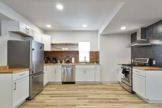 Timeless Beautiful Milwaukee Home Walking Distance to Downtown - 5