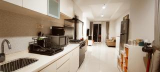 Classy! 2BR Apartment - Modern Comfort in West Jakarta CBD - Giacarta - 5