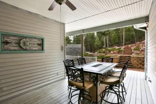 Family Retreat with 3 Acres and Minutes to Town - 7