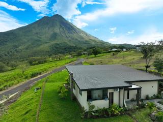Villas Jawara ! Un Volcán en su Jardín ! - Fortuna - 9