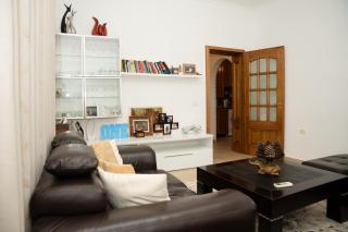 Modern House in Prime Location, Tirana, Albania - Tirana - 0