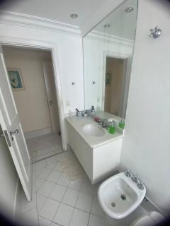 Apartamento lindo e amplo de frente ao mar! - Guarujá - 9