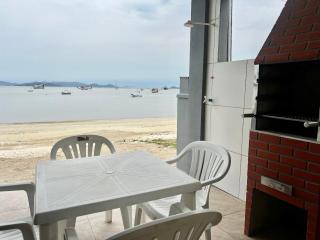 Pé na areia! Aconchegante casa frente Mar! CO02I - 6