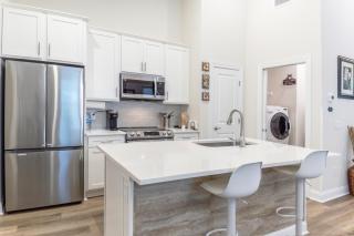 Chic Modern new home in St Augustine gameroom-spotless - 6