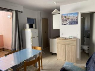 T2 avec piscine proche plage - 5