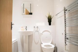 The Kensington Apartment, FREE CarPark, Ideal Location for exploring Oxford City & nearby places, easy access to ring road MINI PLANT, Universities & Oxford Science Parks - Oxford - 4