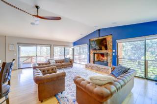 Hot Tub, Fire Pit and Deck Chic Arizona Retreat - 0