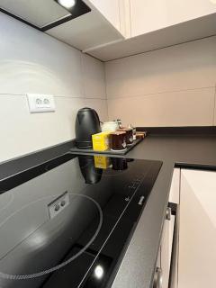 Brand New Modern Apartment! - 1