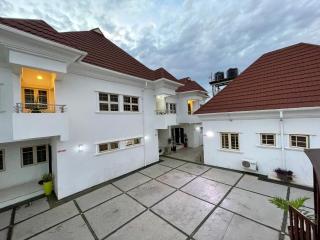 Bots Three Bedroom Luxury Apartment - 2