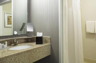 Courtyard Chicago St. Charles - 1