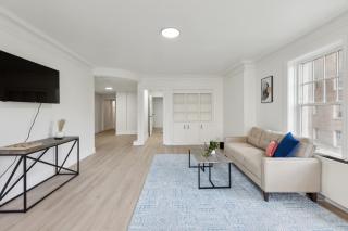 East 419i Modern Suite I Pool I Gym - Rochester - 9