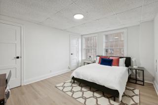 East 419i Modern Suite I Pool I Gym - Rochester - 6
