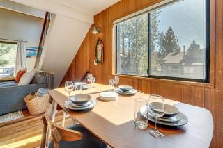 5 Mi to Northstar Bear Den Home with Decks! - Kings Beach - 3