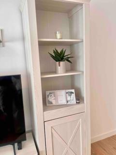 Two Bedroom New & Spacious Apartment! - 6