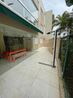 Apartamento estilo garden 150 m da praia da enseada com churrasqueira - Guarujá - 0