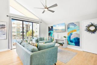 Beach Rd, 300ft to Beach Access & 500ft to Siesta Key Village, 2bdr & Studio - Siesta Key - 5