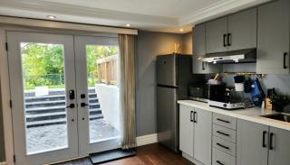 Private Greece inspired guest suite in Erindale - Mississauga - 2