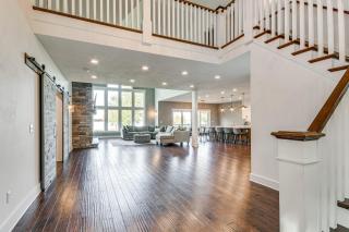 Steps From Oneida Lake Spacious Gem with Game Room! - Cicero - 5