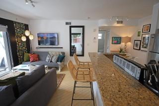 South Beach Walk to Sea Free Parking & Balcony Family & Pet Friendly - Miami Beach - 5