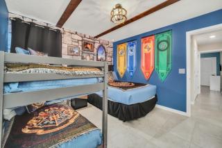 Exciting Brand New Home Sleeps 31 Guest Big Beds villa - 2