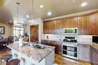 Bears Den Condo Unit 1 - 2