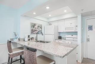 Hutchinson Island BeachFront Heated Pool Balcony Top Floor - Jensen Beach - 7