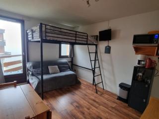Studio charmant au 5e étage près de randonnées et centre aquatique! - FR-1-771-18 - Les Adrets - 2