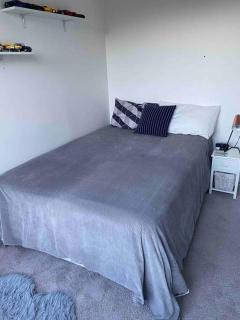 Modern, sunny, family home minutes from the city - 6