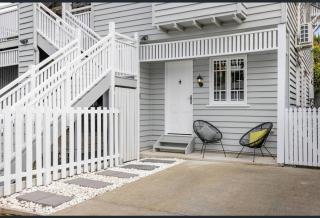 Cedar Street Lodge Lower 2BR Petyard - Brisbane - 8