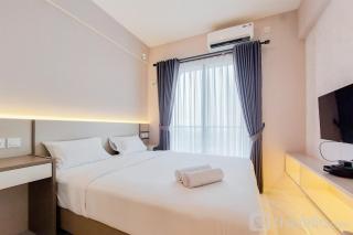Great Choice and Comfy Studio Sky House BSD Apartment By Travelio - 5