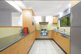 Spacious 4-Bedrooms Family Home in Lindfield - Forestville - 8