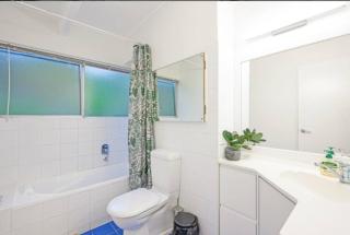 Spacious 4-Bedrooms Family Home in Lindfield - Forestville - 3