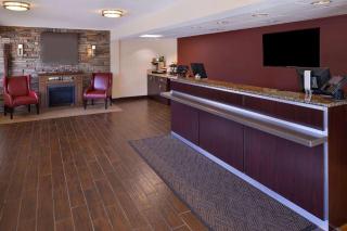 Super 8 by Wyndham Deerfield - Northbrook - Deerfield - 6