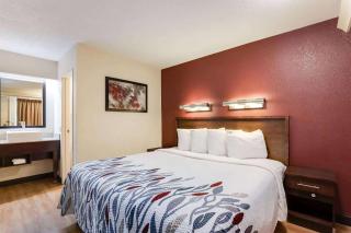 Super 8 by Wyndham Deerfield - Northbrook - Deerfield - 2