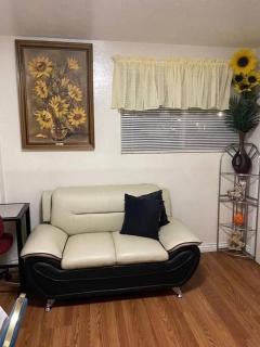 Spacious room in West Jordan A - 4