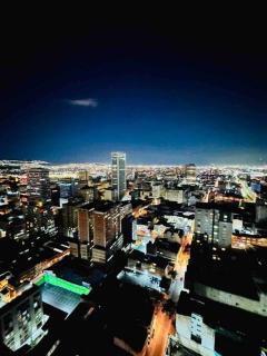 Hermoso y acogedor apto piso 32 para estrenar - 6