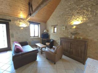 Maison de campagne avec 3 chambres, wifi, terrasse, proche sites touristiques, animaux acceptés - FR-1-616-138 - Azerat - 4