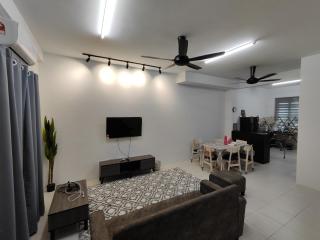 AM Homestay Melaka Dua Tingkat 4Room 3Bathroom - - 0