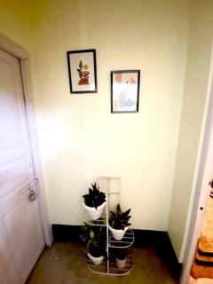 Studio Room Close to Quest Mall - 9