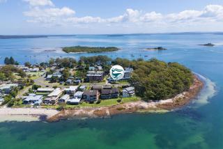 Lanimer ONE - Beautiful Waterfront Property - Soldiers Point - 8