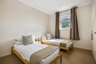 Stunning 2-Bed Unit with BBQ Patio near Dining - 2