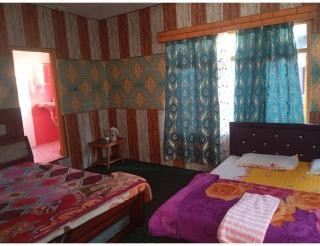 Hotel Al-Azizia, Srinagar - Srinagar - 9