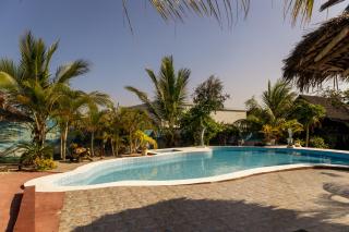 White Pearl Bungalow - Kumba Urembo - 0